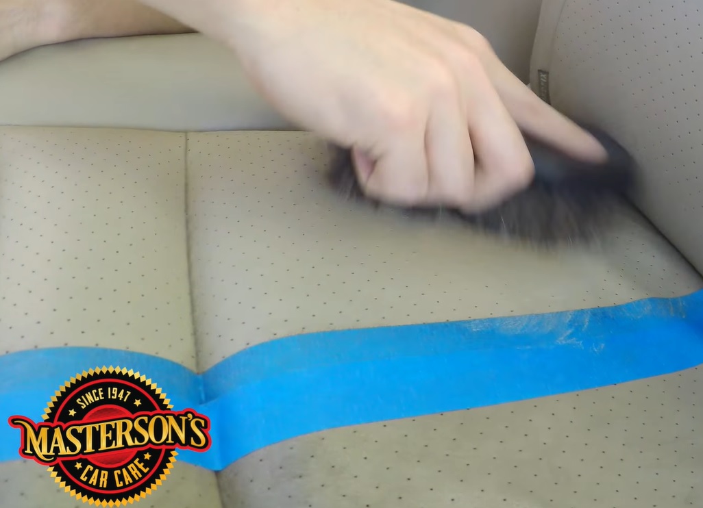 Genuine hors hair interior detail brush leather,imitation leather & alcantara – Image 4